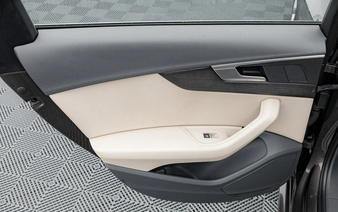 Audi A4 cena 114850 przebieg: 82336, rok produkcji 2019 z Wielichowo małe 742